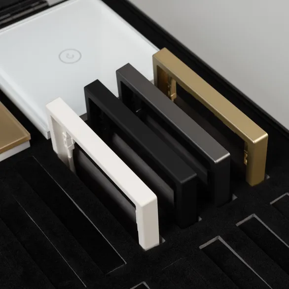 Демо-кейс WRA-CASE-MTL-BK-V8 (NOBE, OMALI) (Arlight, Металл)