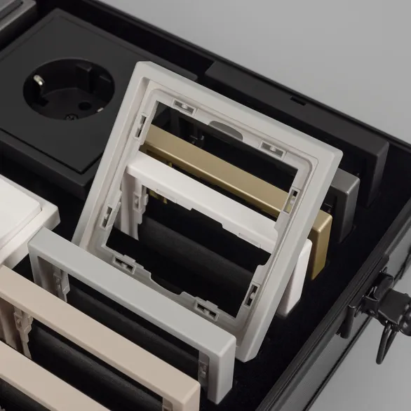 Демо-кейс WRA-CASE-MTL2-BK-V8 (NOBE, OMALI) (Arlight, Металл)