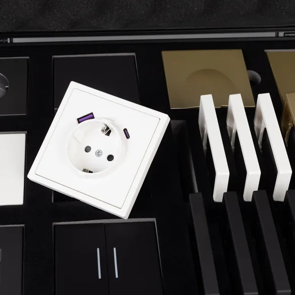 Демо-кейс WRA-CASE-MTL-BK-V5 (Arlight, Металл)