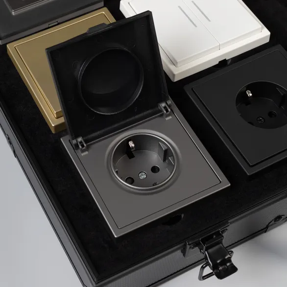 Демо-кейс WRA-CASE-MTL-BK-V8 (NOBE, OMALI) (Arlight, Металл)