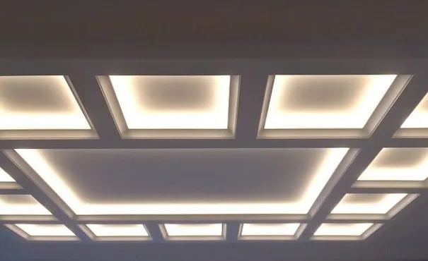 Светодиодное фоновое освещение - подсветка потолочных карнизов